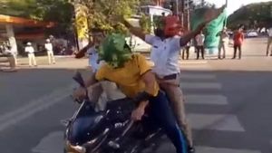లాక్ డౌన్ లో వినూత్నమైన చర్య చేపట్టిన బెంగళూరు పోలీసులు, ఇంతకీ ఏంచేసారో తెలుసా..!