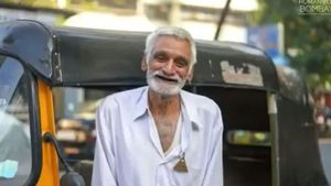 మనవరాలు చదువు కోసం ఉంటున్న ఇల్లు అమ్మేసిన 74 ఏళ్ల రియల్ హీరో