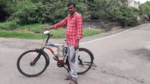 ఈయన తయారు చేసిన ఈ-సైకిల్ ఆగకుండా 50 కి.మీ వెళ్తుంది!