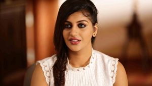 కారు ప్రమాదంలో తీవ్రంగా గాయపడిన నటి 'యాషిక ఆనంద్'; పరిస్థితి విషమం