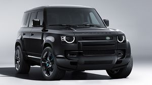 జేమ్స్ బాండ్ సినిమాలో కనిపించనున్న Land Rover V8 Bond Edition ఇదే.. చూసారా!!