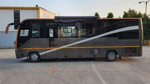 కేరళలో ఇప్పుడు కొత్త రకం టూరిజం.. బోట్ హౌస్‌ల మాదిరిగా బస్సు హౌస్‌లు..