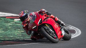 సరికొత్త అప్‌డేట్స్‌తో వచ్చిన కొత్త 2022 Ducati Panigale V4 సూపర్‌బైక్