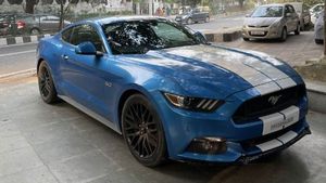 ఫోర్డ్ ముస్టాంగ్‌ డ్రైవ్ చేస్తూ కనిపించిన నీరజ్ చోప్రా.. మీరు చూసారా..!!