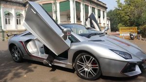 ఇది హోండా సివిక్ అంటే నమ్ముతారా.. అయితే వీడియో చూడండి