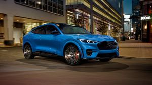 Ford Mustang Mach-e ఎలక్ట్రిక్ కారును పోలీస్ కార్‌గా ఉపయోగించనున్న ఎన్‌వైపిడి