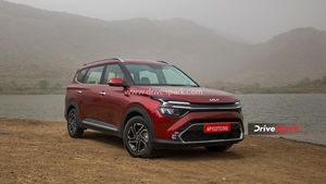 Kia Motors యొక్క నయా కార్ Carens: రివ్యూ & పూర్తి వివరాలు 