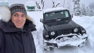 మంచు కురిసే వేళలో.. Mahindra Thar తో ఒమర్ అబ్దుల్లా.. మీరు ఓ లుక్కేసుకోండి