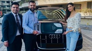 ఖరీదైన లగ్జరీ కారు కొన్న 'అతియా శెట్టి'.. మీరూ చూడండి