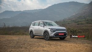 Kia Carens MPV లాంచ్ డేట్ ఎప్పుడో తెలిసిపోయింది.. ఇక్కడ చూడండి