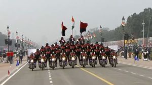 బైకులపై దేశాన్ని చుట్టడానికి సిద్దమై BSF మహిళా సిబ్బంది.. వారి చివరి గమ్యం ఎక్కడంటే?