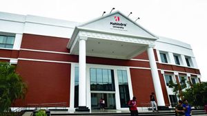 మెడికల్ కాలేజ్ నిర్మాణానానికి ఆనంద్ మహీంద్రా ముందడుగు.. కారణం అదే