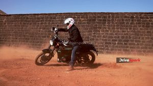 స్క్రామ్ 411 (Royal Enfield Scram 411) టెస్ట్ రైడ్ రివ్యూ.. ఈ కొత్త డుగు డుగు బండిలో అంత సత్తా ఉందా..!?
