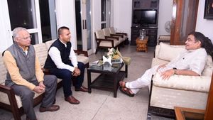 నితిన్ గడ్కరీని కలిసిన ఓలా ఎలక్ట్రిక్ సీఈఓ భవీష్ అగర్వాల్, ఎందుకంటే..?