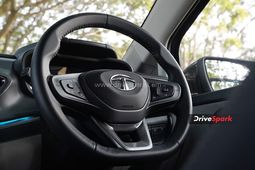 ఫ్లాట్ బాటమ్ స్టీరింగ్ వీల్ (Flat Bottom Steering Wheel Advantages) ప్రయోజనాలు ఏంటి?