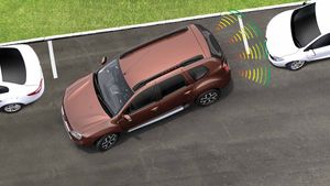 కొత్త కారును కొనేముందు ఈ ఫీచర్ల పేర్లు విని మోసపోకండి.. సేల్స్‌మెన్ వలలో పడకండి..!