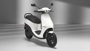 ఓలా ఎస్1 ఎయిర్ vs టీవీఎస్ ఐక్యూబ్: ఇందులో బెస్ట్ ఎలక్ట్రిక్ స్కూటర్ ఏది?