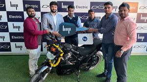 OXO బైక్ డెలివరీలు ప్రారంభించిన HOP.. న్యూ ఇయర్‌కి ముందే కస్టమర్ల దిల్‌ కుష్