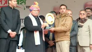 రిషబ్ పంత్ ప్రాణాలు కాపాడిన వారికి గొప్ప గుర్తింపు.. వీడియో