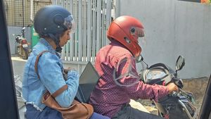 Working on Scooter రాపిడో స్కూటర్‌పై ల్యాప్ ట్యాప్‌తో వర్కింగ్.. బెంగళూరు యువతి వీడియో హల్ చల్..