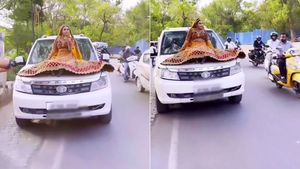 Reel on Car Bonnet ఇన్‌స్టాగ్రామ్ రీల్‌ కోసం కారు బానెట్‌పై పడుకుని యువతి ఫోజులు.. పోలీసులు ఏం చేశారో తెలుసా?