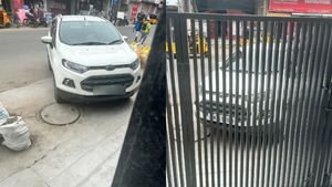 ఖాళీ స్థలం ఉందని పక్కింటి ముందు కారు పార్క్‌ చేశాడు.. ఆ కాసేపటికే..