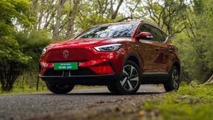 MG ZS EV మోరిస్ గ్యారేజ్ నుంచి సరికొత్త కారు.. అదిరే సేఫ్టీ ఫీచర్లు, వీర లెవెల్ పెర్ఫామెన్స్