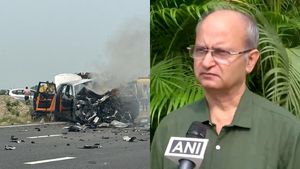 ఎక్స్‌ప్రెస్‌ వే పైన తక్కువ వేగంతో ప్రయాణించడం ప్రమాదకరం.. వ్యాపారవేత్త వికాస్‌మాలు లాయర్‌ కీలకవ్యాఖ్యలు..!