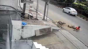 ర్యాష్ డ్రైవింగ్‌తో సైక్లిస్ట్‌ను ఢీకొట్టిన కారు.. అనంతరం ఆగకుండా వెళ్లిపోయిన కారు డ్రైవర్, వీడియో వైరల్