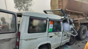 పొగమంచు కారణంగా ఘోర రోడ్డు ప్రమాదం.. 13 మంది మృతి.. ఈ జాగ్రత్తలు తప్పనిసరి!