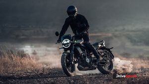 Husqvarna Svartpilen 401 Review Video హస్క్‌వర్నా స్వార్ట్‌పైలెన్‌ 401 పర్ఫామెన్స్ ఫుల్‌ రివ్యూ వీడియో