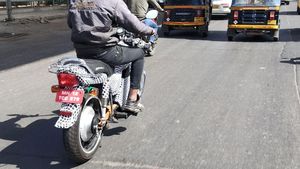 Hero Splendor Electric ఎలక్ట్రిక్‌ వెర్షన్‌లో హీరో స్ప్లెండర్‌ బైక్‌!!.. టెస్ట్‌ రన్‌ వైరల్‌ ఫొటోలు చూశారా.??