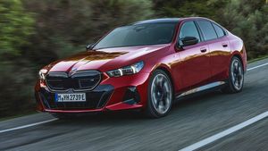 సింగిల్ ఛార్జ్‌తో 516 కిమీ రేంజ్ అందించే BMW కారు - ధర ఎంతంటే?