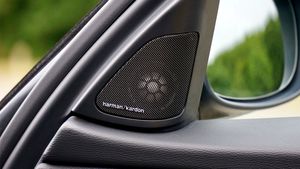 కారులో ఎక్కువ సౌండ్‌తో మ్యూజిక్‌ వింటూ వెళ్తున్నారా.. మీ కారు ప్రమాదానికి గురయ్యే అవకాశం ఎక్కువ.. ఎందుకంటే??