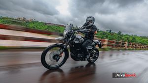 Yezdi Adventure Bike Full Review Video యెజ్డీ అడ్వెంచర్‌తో ప్రపంచాన్ని చుట్టేయొచ్చా? రివ్యూ వీడియో చూసేయండి!