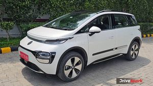 ఎగిరి గెంతేస్తున్న కస్టమర్లు.. సింగిల్ ఛార్జ్‌తో 332 కిమీ.. డెలివరీలు స్టార్ట్