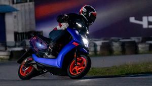 ఎలక్ట్రిక్ స్కూటర్ కొనే సరైన సమయం ఇదే.. ఇంకాస్త ఆలస్యం చేస్తే తర్వాత బాధపడతారు.. 