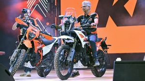 కవ్విస్తున్న KTM కొత్త బైక్స్‌.. త్వరలోనే మార్కెట్‌లోకి.. బ్యాక్‌ సీట్‌ రిజర్వ్‌ కోసం కుర్రకార్ల ఆరాటం!  