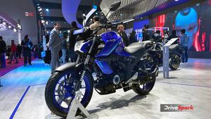 యమహా నుంచి మంచి మైలేజ్‌తో కత్తి లాంటి హైబ్రిడ్ బైక్.. ఈవెంట్‌లో తెగ సందడి.. త్వరలో లాంచ్