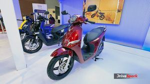 తక్కువ ధరలో ఇంటర్నేషనల్ ఎలక్ట్రిక్ స్కూటర్స్..! స్టైలిష్ డిజైన్‌కు ఫిదా కావాల్సిందే.. 