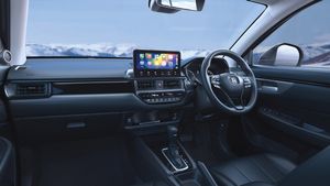  ఈ కారును జనాలు తెగ కొన్నారు.. ఏకంగా షోరూమ్‌ల ముందు క్యూ.. ఎందుకంత పాపులర్ అయిందో ? 