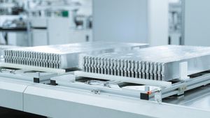 మొబైల్‌ కంటే వేగంగా 5 నిమిషాల్లో కారు బ్యాటరీ ఛార్జ్…మార్కెట్లోకి చైనా కంపెనీ కొత్త టెక్నాలజీ  