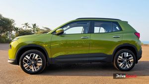 జనాలు ఈ కారును తెగ కొంటున్నారు.. సేఫ్టీలో 5-స్టార్, ధర కూడా అందుబాటులోనే! 