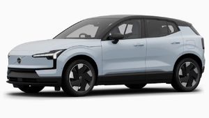 పండుగల సమయంలో ఈ కారు బాగా యూజ్ అవుద్ది.. జస్ట్ ఒక్క ఛార్జ్ చాలు.. 490 కి.మీలు ఆగకుండా వెళ్లచ్చు! 