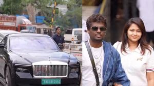 షారూఖ్‎తో రూ.1100కోట్ల సినిమా.. కట్ చేస్తే ఇండియాలోనే ఫస్ట్ టైం రూ.7.50కోట్ల కారు కొన్న స్టార్ డైరెక్టర్