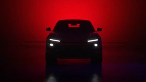 ఛార్జింగ్ టెన్షన్ లేదు..రోడ్లు బాగోలేదన్న బాధలేదు..ఈ కారు ఎక్కితే రాకెట్ లా దూసుకుపోవాల్సిందే 