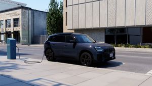 మార్కెట్లోకి కొత్త ఈవీ కారు.. సైజును బట్టి తక్కువ అంచనా వేయకండి.. ధర ఎంత ఉంటుందో తెలుసా? 