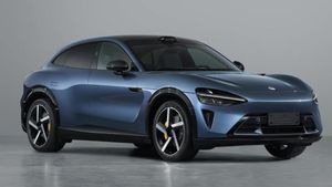 స్మార్ట్‌ఫోన్ రేంజ్‌లో కార్ల అమ్మకాలు.. షావోమీ దెబ్బకు పెట్రోల్ కార్లు షెడ్డుకు వెళ్లాల్సిందేనా?