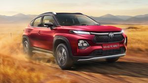 షోరూమ్‌లో దిగాలుగా ఉంది.. ఈ కారు పరిస్థితి చూస్తే జాలేస్తుంది! కస్టమర్ల కోసం డీలర్లు ఎదురు చూస్తున్నారు 