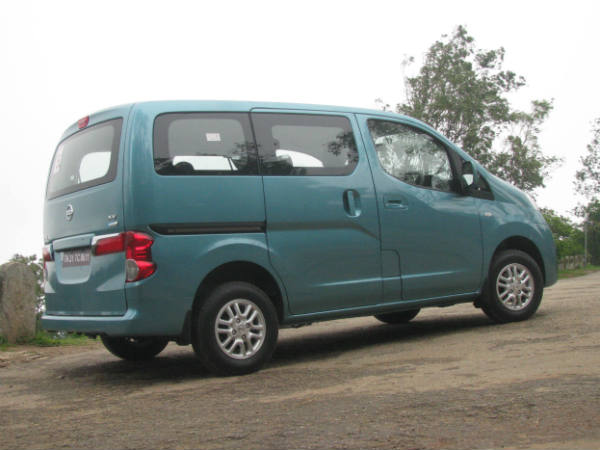 ఇవాలియా సైడ్ లుక్